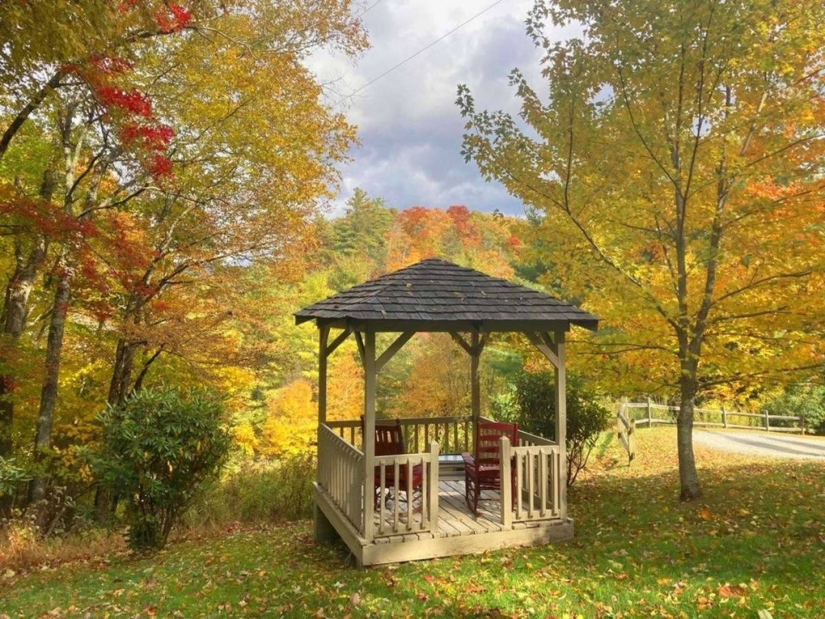 Log Cabin On Peaceful River Blowing Rock Exterior foto
